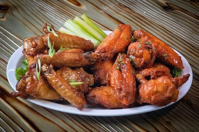 20 Chicken Wings.